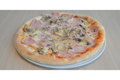 Pizza Prosciutto Funghi